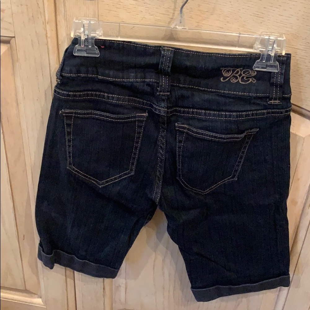 Shorts - Picture 2 of 3
